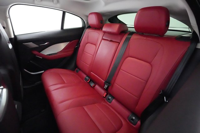2023 Jaguar I-Pace — photo 19 of 26