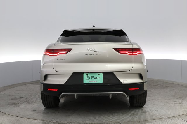 2023 Jaguar I-Pace — photo 9 of 26