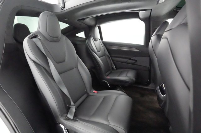 2022 Tesla Model X — photo 4 of 21
