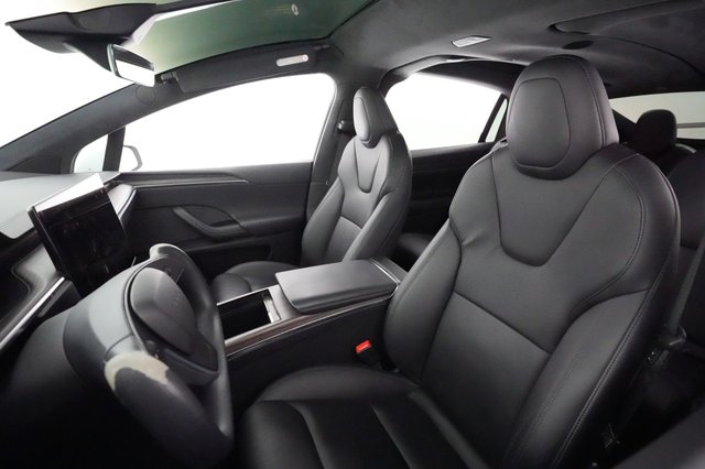2022 Tesla Model X — photo 3 of 21