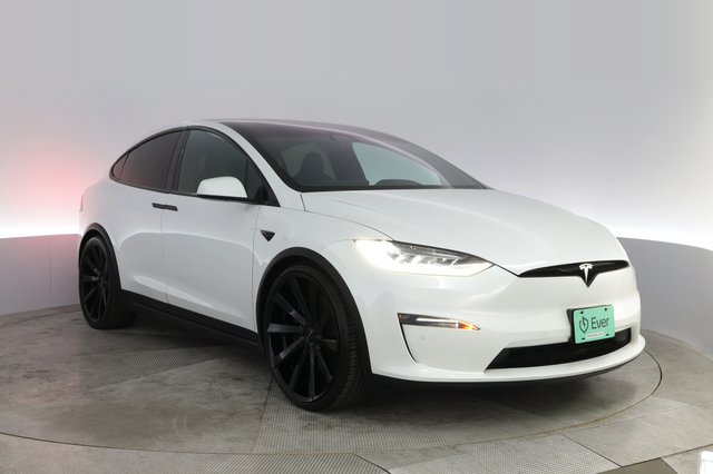2022 Tesla Model X — photo 12 of 21