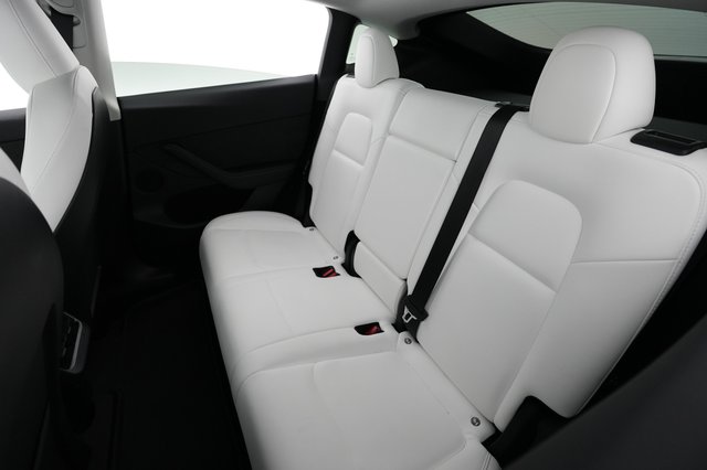 2023 Tesla Model Y — photo 17 of 22