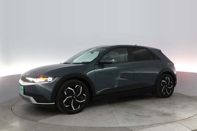 2022 Hyundai IONIQ 5 — photo 11 of 23