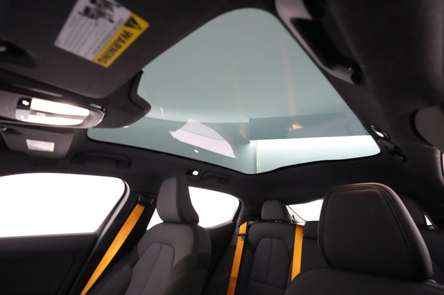 2022 Polestar 2 — photo 20 of 22
