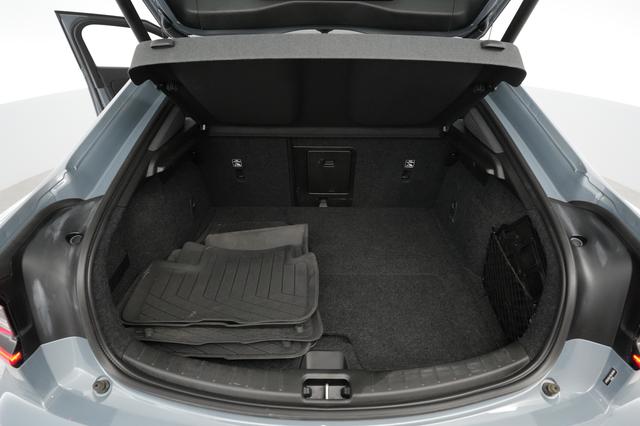 2022 Polestar 2 — photo 6 of 22