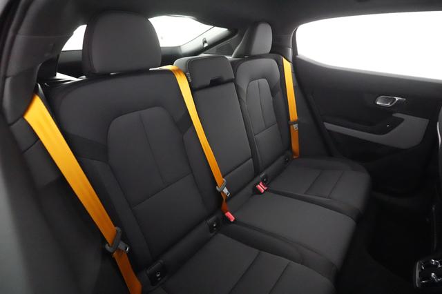 2023 Polestar 2 — photo 4 of 24