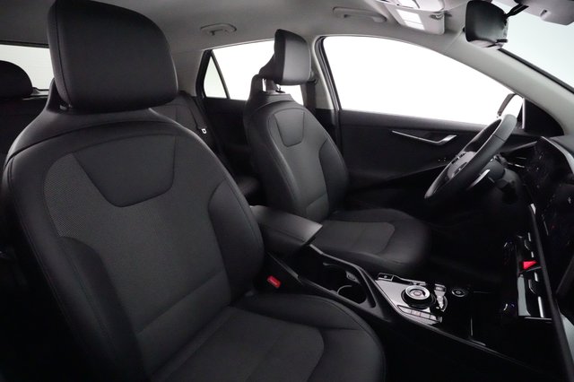 2023 Kia Niro EV — photo 17 of 21