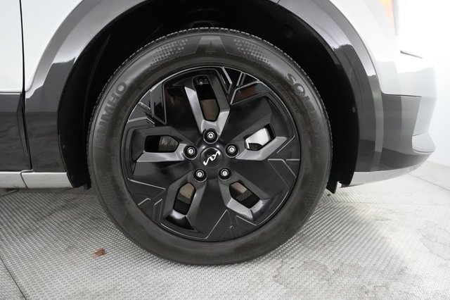 2023 Kia Niro EV — photo 16 of 21