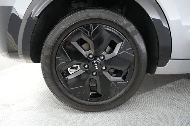 2023 Kia Niro EV — photo 7 of 21