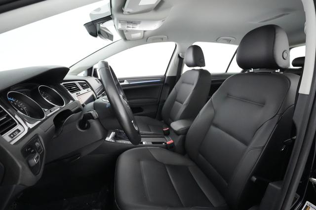 2017 Volkswagen e-Golf — photo 3 of 19