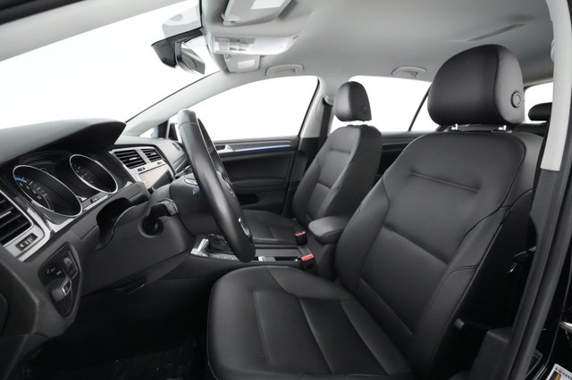 2017 Volkswagen e-Golf — photo 3 of 19