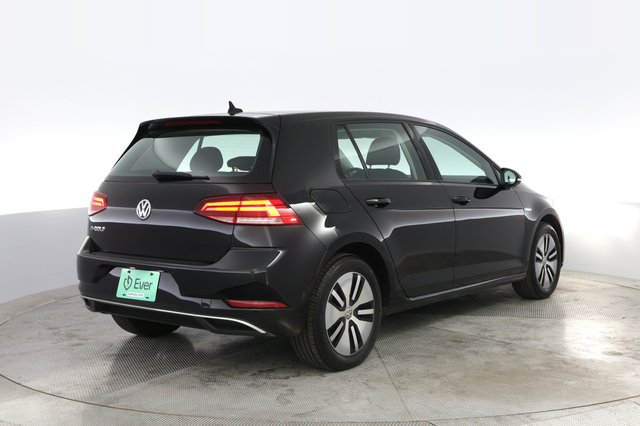 2017 Volkswagen e-Golf — photo 2 of 19