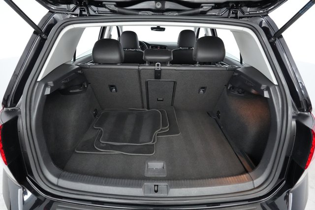 2017 Volkswagen e-Golf — photo 6 of 19