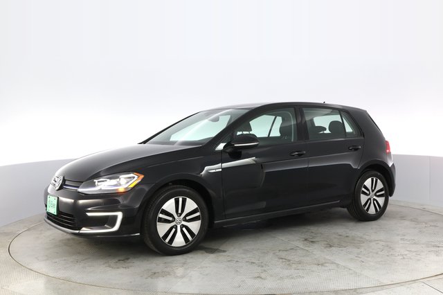 2017 Volkswagen e-Golf — photo 13 of 19