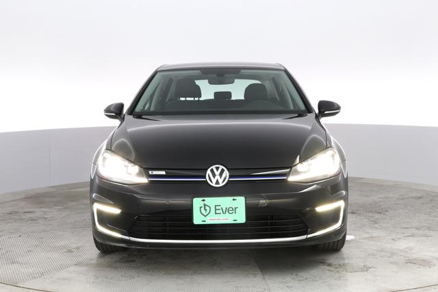 2017 Volkswagen e-Golf — photo 9 of 19