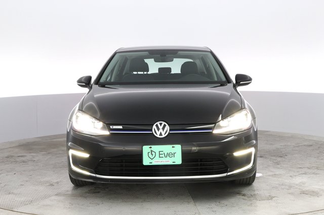 2017 Volkswagen e-Golf — photo 9 of 19