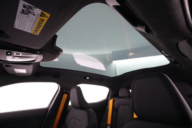 2022 Polestar 2 — photo 19 of 24