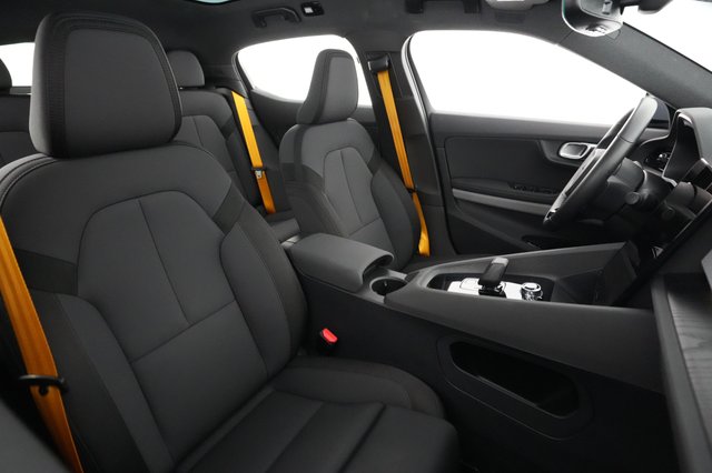 2022 Polestar 2 — photo 18 of 24