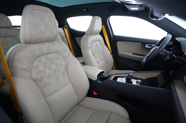 2022 Polestar 2 — photo 18 of 21