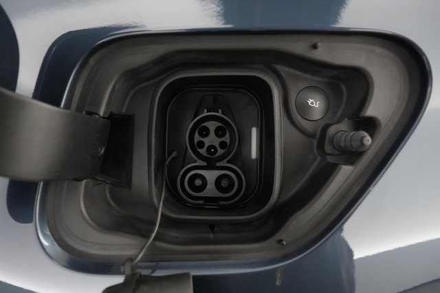2022 Polestar 2 — photo 8 of 21