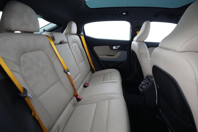 2022 Polestar 2 — photo 4 of 21