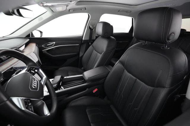 2019 Audi e-tron — photo 2 of 28