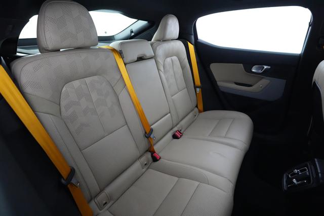2022 Polestar 2 — photo 4 of 22