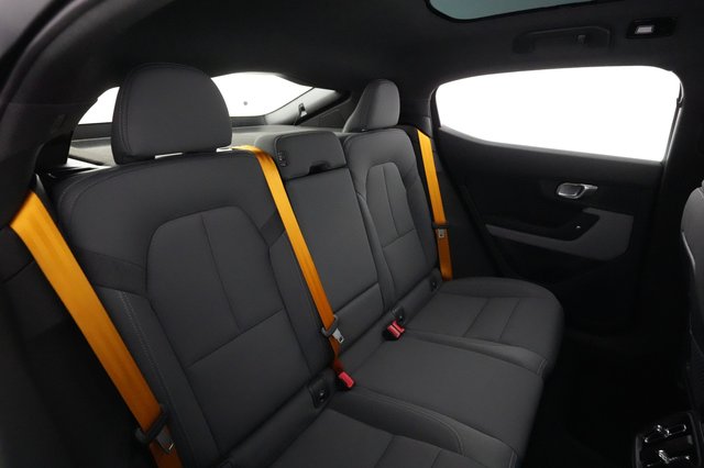 2022 Polestar 2 — photo 4 of 23