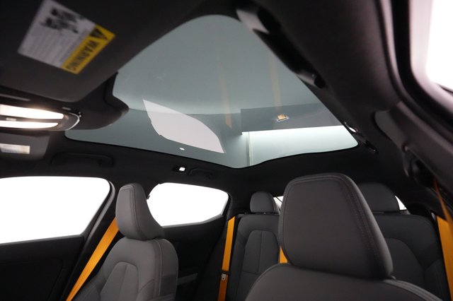 2022 Polestar 2 — photo 19 of 23