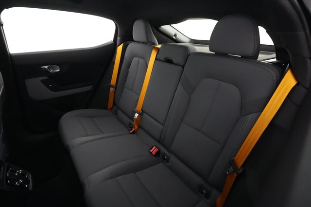 2022 Polestar 2 — photo 18 of 23