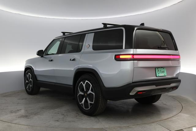 2024 Rivian R1S