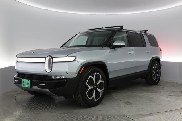 2024 Rivian R1S