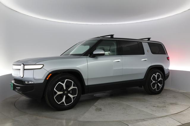 2024 Rivian R1S