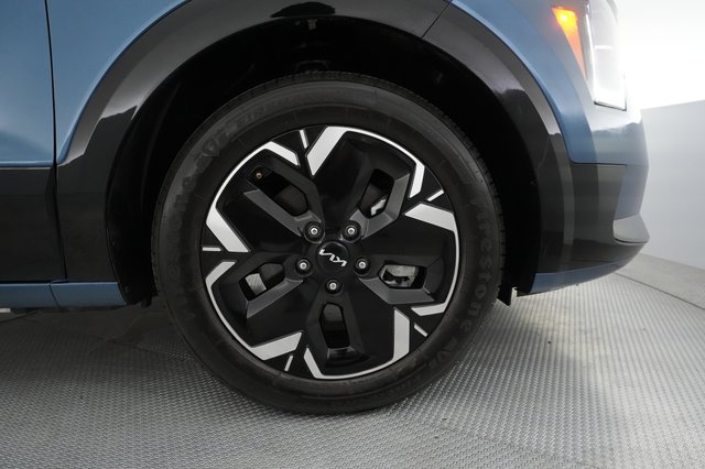 2024 Kia Niro EV — photo 16 of 22