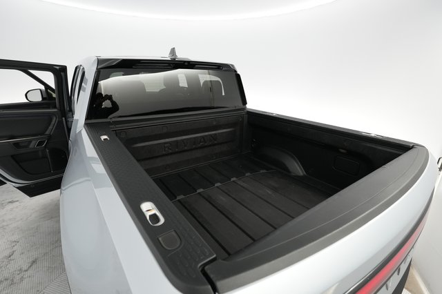 2024 Rivian R1T — photo 6 of 21