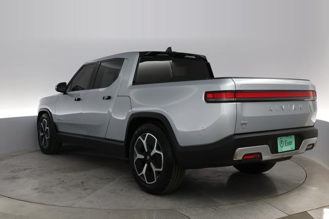 2024 Rivian R1T