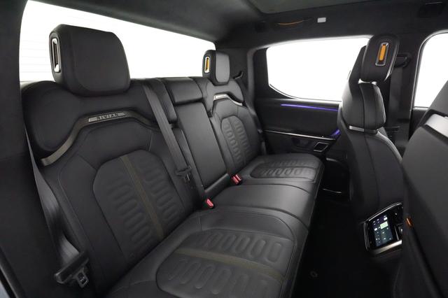 2024 Rivian R1T