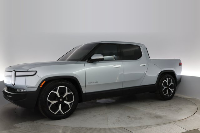 2024 Rivian R1T — photo 11 of 21
