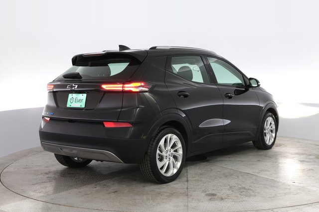 2023 Chevrolet Bolt EUV — photo 2 of 20