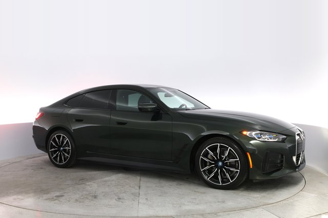 2024 BMW i4 — photo 11 of 21