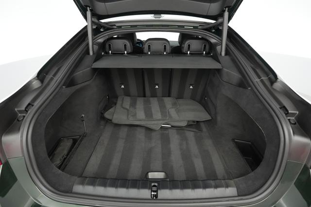 2024 BMW i4 — photo 6 of 21