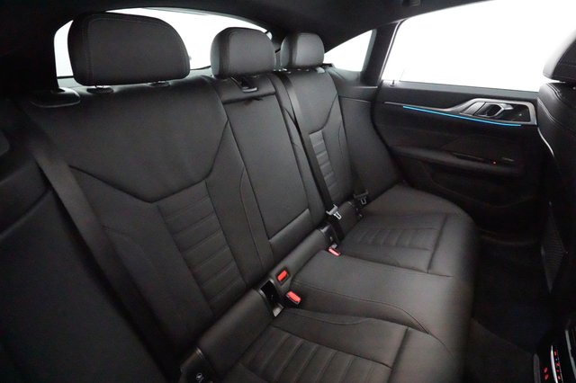 2024 BMW i4 — photo 4 of 21