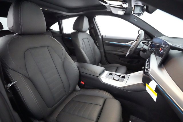 2024 BMW i4 — photo 18 of 21