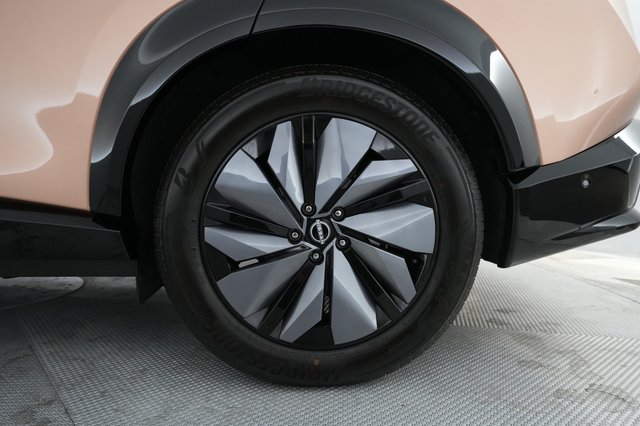 2023 Nissan Ariya — photo 15 of 21