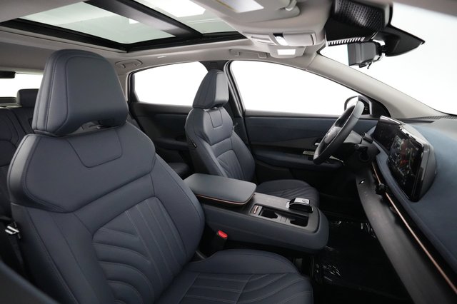 2023 Nissan Ariya — photo 18 of 21