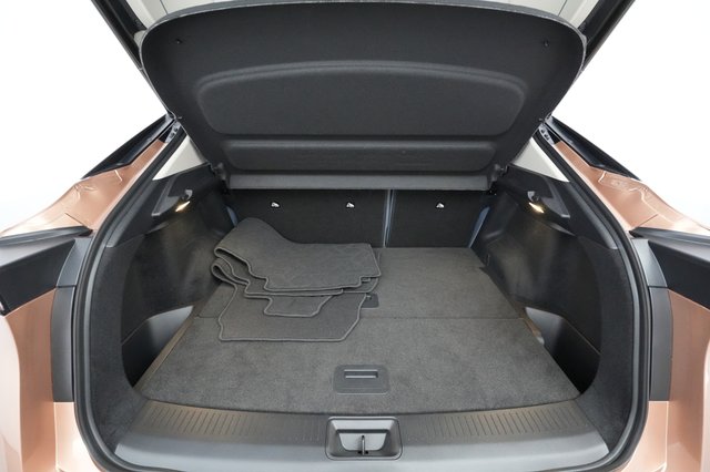 2023 Nissan Ariya — photo 6 of 21