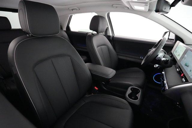 2024 Hyundai IONIQ 5 — photo 17 of 24