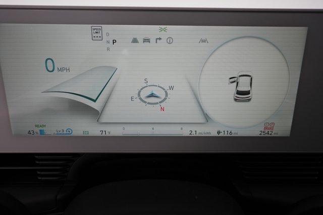 2024 Hyundai IONIQ 5 — photo 5 of 24