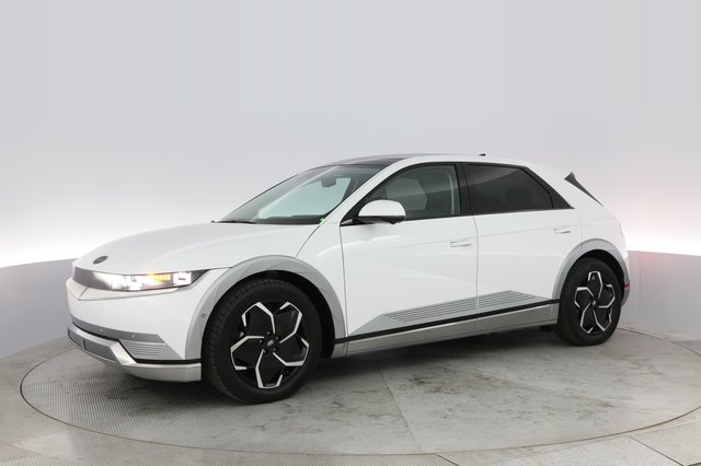 2024 Hyundai IONIQ 5 — photo 13 of 24