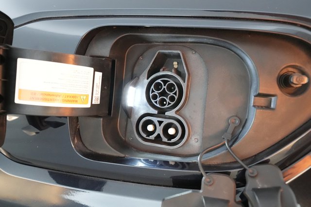 2022 Kia Niro EV — photo 8 of 27